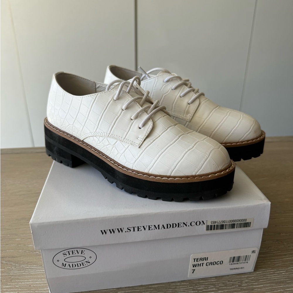 Steve Madden White Croc Oxfords